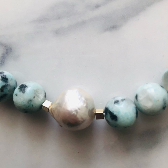 ✨ Lucky Brand Stone & Pearl Collar Necklace ✨ - Picture 4 of 8